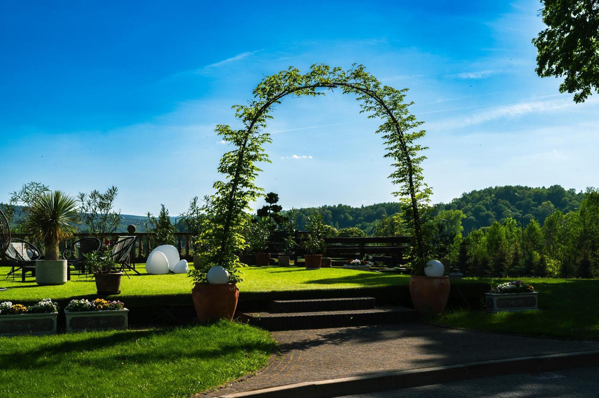 Zamek Dubiecko Hotel ภายนอก รูปภาพ